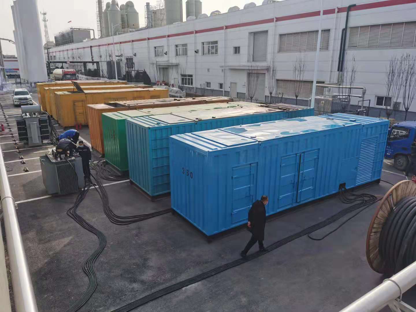 广南发电机出租-两相发电机与三相发电机有何区别?